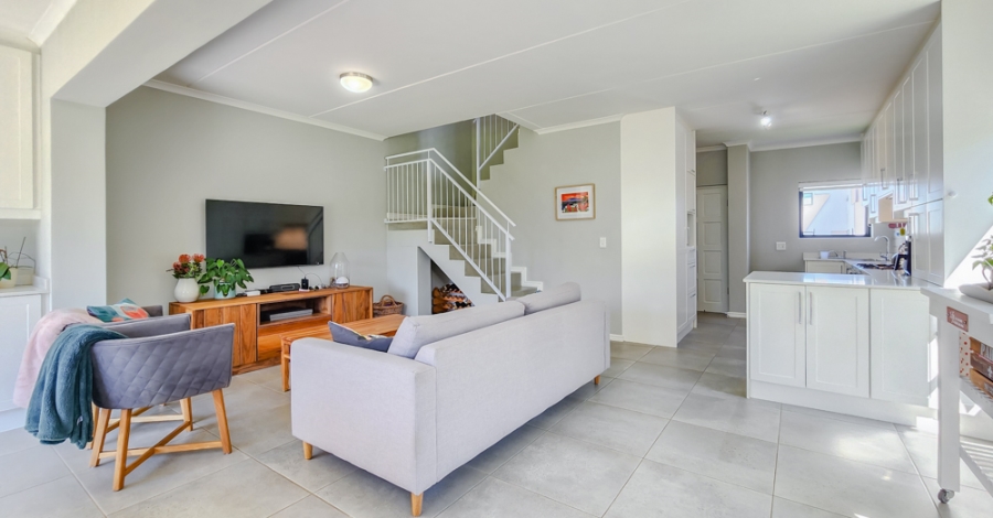 To Let 3 Bedroom Property for Rent in Protea Heights Western Cape